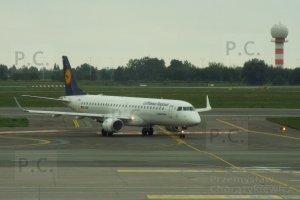 chopin airport radar lufthansa