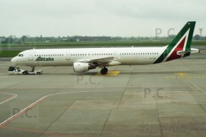 alitalia warsaw poland chopin