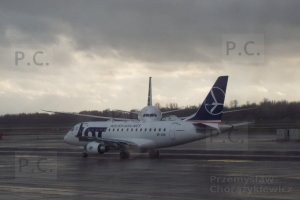 Embraer 170, 175 i 195 PLL LOT  2. 11. 2016 Warszawa-Okęcie Rzeszów-Jasionka