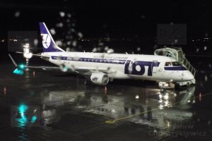 Embraer 170, 175 i 195 PLL LOT 2. 12. 2016 Warszawa-Okęcie Rzeszów-Jasionka