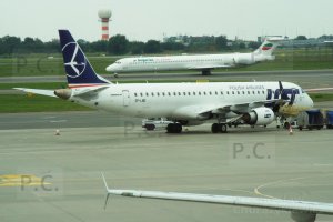 commercial aircraft chopin airport