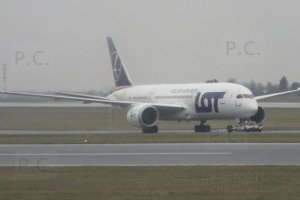 Boeing B 787-8 Dreamliner SP-LRF Franek fot. Przemysław Chorążykiewicz Przemyśl.JPG