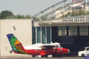 kolorowy samolot w warszawie