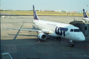 higherthanjumbojets.pl lotnictwo fotografia samolot odrzutowy Embraer