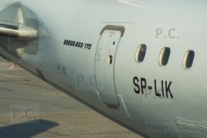 Embraer 175 SP-LIK higherthanjumbojets.pl Chorazykiewicz airplanes photos.JPG