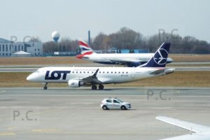 chopin airport embraer lotnisko chopina fot. przemysław chorążykiewicz