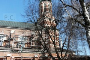 rusztowania w czasie remontu kościoła Salezjanów