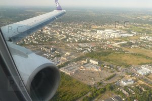 Embraer higherthanjumbojets.pl Chorazykiewicz aircraft photos.JPG