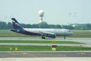 rosyjski Airbus na Okęciu VP-BID higherthanjumbojets.pl.JPG