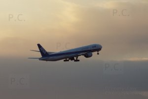 lotnisko narita zachód słońca