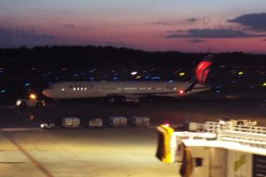 airport tug delta chorazykiewicz