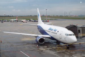blue air logo chopin airport warsaw poland b 737