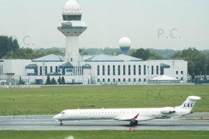 chopin airport control tower poland