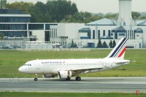 samolot francuski w warszawie