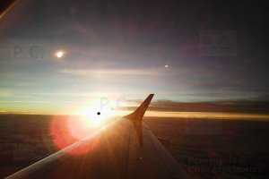spectacular aviation photography sun black dot