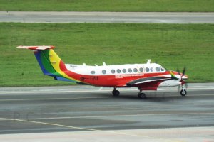 Beechcraft bare metal spinner