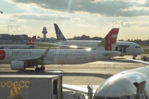 turkish portugal polish jet airport waw przemysl chorazykiewicz boeing.JPG