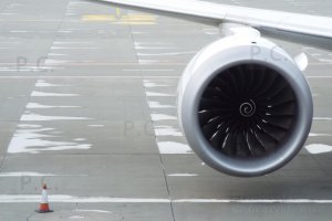 Boeing B 787 SP-LRH higherthanjumbojets.pl spirala na turbinie silnika.JPG