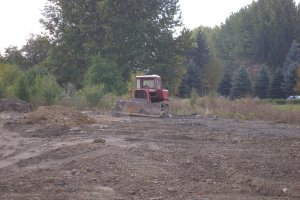 Poland vintage Soviet bulldozer (Hureczko) Medyka).JPG