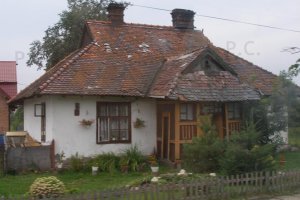 Poland old house red tiles (Hureczko airfield).JPG