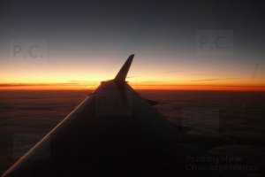 Rzeszów-Jasionka (Warszawa-Okęcie) wschód słońca Chopin Chorążykiewicz.JPG