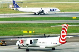 Chopin Dash 8 SP-EQL Embraer LOT higherthanjumbojets.pl Przemysław Chorążykiewicz.JPG