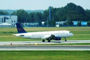 air cairo higherthanjumbojets.pl flugzeug przemyslaw chorazykiewicz przemysl.JPG