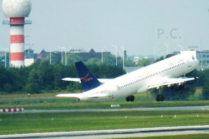 air cairo flugzeug jet higherthanjumbojets.pl chorazykiewicz polen chopin.JPG