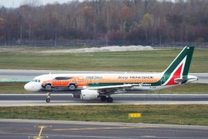 Airbus A320 EI-EIE, 26. 10. 2018, EI-DSW 16. 11. 2018 Alitalia (Jeep Renegade Destination Anywhere)