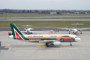 jeep A320 higherthanjumbojets.pl renegade  Przemyslaw Chorazykiewicz.JPG