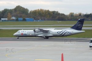 OK-GFR ATR 72 higherthanjumbojets.pl P. photo Chorazykiewicz.JPG