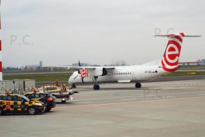 Bombardier Dash DHC 8 Q 400  Chopin Airport fot. Przemysław Chorążykiewicz.JPG
