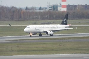 airbus a 320 star alliance higherthanjumbojets.pl p. chorazykiewicz przemysl (warsaw chopin 2018).JPG