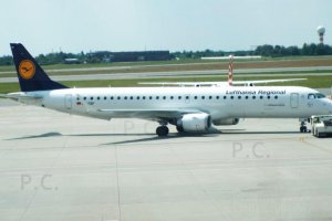 D-AEBP Lufthansa Regional Niemcy Germany Polska Poland (Lotnisko Chopin Airport).JPG