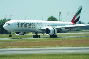 Jeden z największych samolotów świata Boeing B 777 fot. P. Chorążykiewicz.JPG