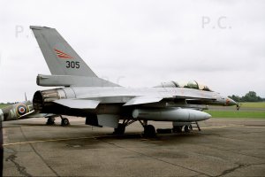 spitfire f 16 england