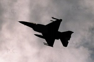 F-16 North Weald (Wielka Brytania) 20. 08. 2006 norweski dwumiejscowy nr 305 i 711 Norwegian two-seater jets