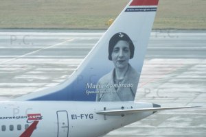 Maria Zambrano EI-FYG Boeing B 737 Norwegian lotnisko Chopina 12. 12. 2018 (czarny beret kotwica black beret anchor)