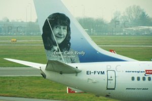 eifvm norweska pisarka samolot norwegian author  airplane.JPG