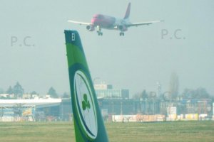 aer lingus and wizzair chopin airport 24 nov. 2017.JPG