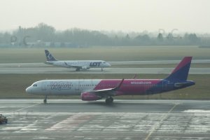 dwa samoloty odrzutowe two jet aircraft (Chopin).JPG