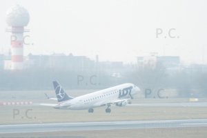 higherthanjumbojets.pl okecie chopin embraer pll lot.JPG