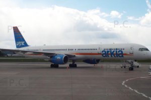 4x-baw higherthanjumbojets.pl b 757 israeli chopin warsaw poland.JPG