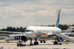 boeing b 757 arkia photo przemyslaw chorazykiewicz.JPG