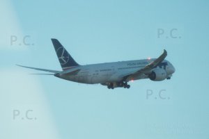 B 787 SP-LRB chowa podwozie Dreamliner retracts landing gear.JPG