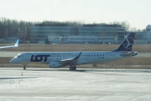 sp-lmb 22. 02. 2019 chopin fotografia lotnictwo historia embraer 190 pll lot.JPG