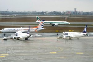 sp-lma embraer 190 (alitalia smartwings) 18. 01. 2019 lotnisko chopina.JPG