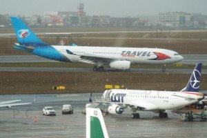 embraer 190 sp-lma pll lot nowy nabytek polskiego przewoźnika.JPG