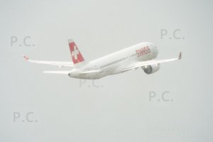 start w nienajlepszych warunkach przy opadzie śniegu bombardier airbus snow.JPG