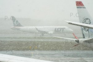 lądowanie embraera w złej pogodzie 18. 01. 2019 embraer poor weather landing ifr chopin.JPG